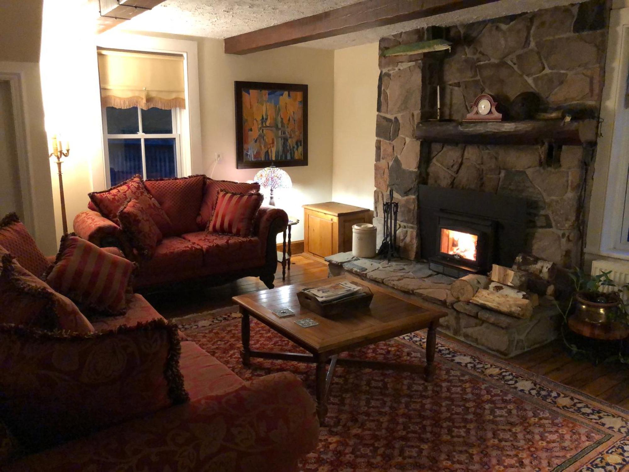 Sawyer'S Creek Bed And Breakfast Algonquin Highlands Zewnętrze zdjęcie